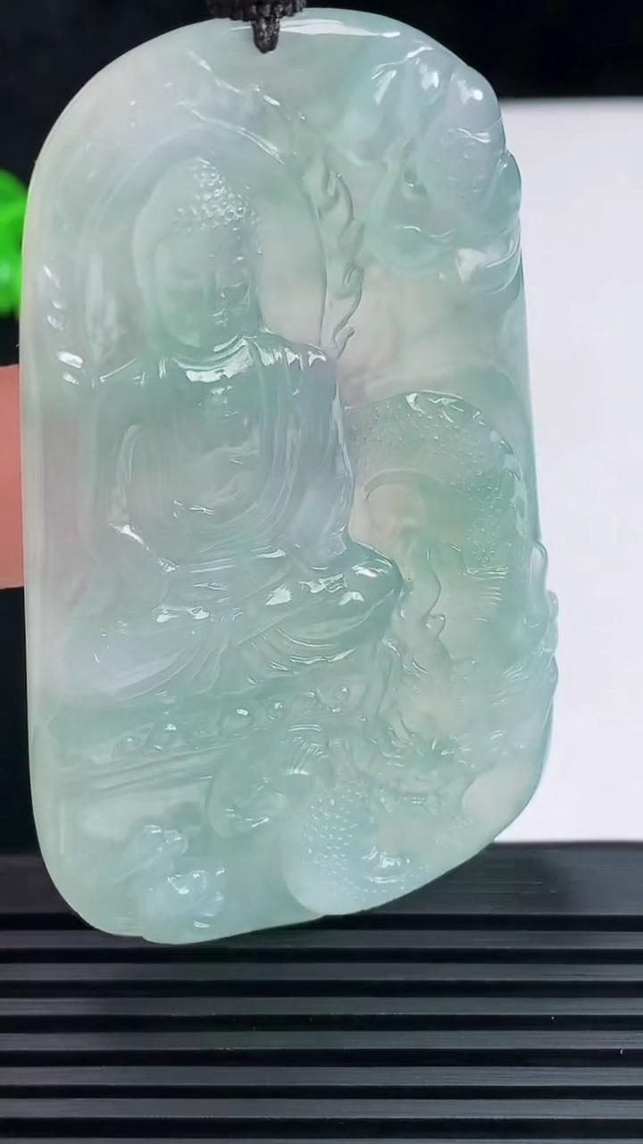 天然A货翡翠御龙大日如来佛吊坠，尺寸69-40.6-6 重量:37.56g
6月7日