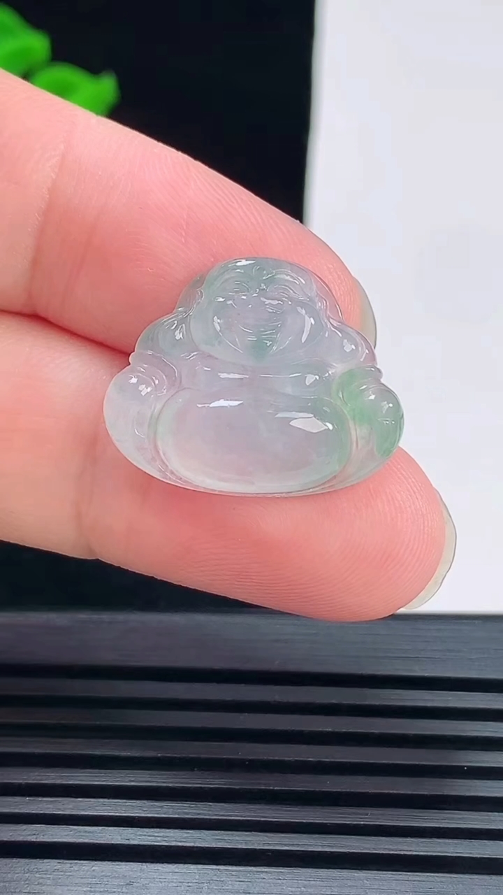 天然A货翡翠佛公吊坠，尺寸18-23-5 重量:3.21g
6月7日
