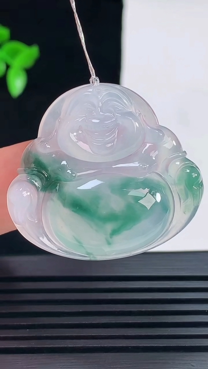 天然A货翡翠种飘花佛公吊坠，尺寸32-35.5-6 重量:9.81g
6月7日