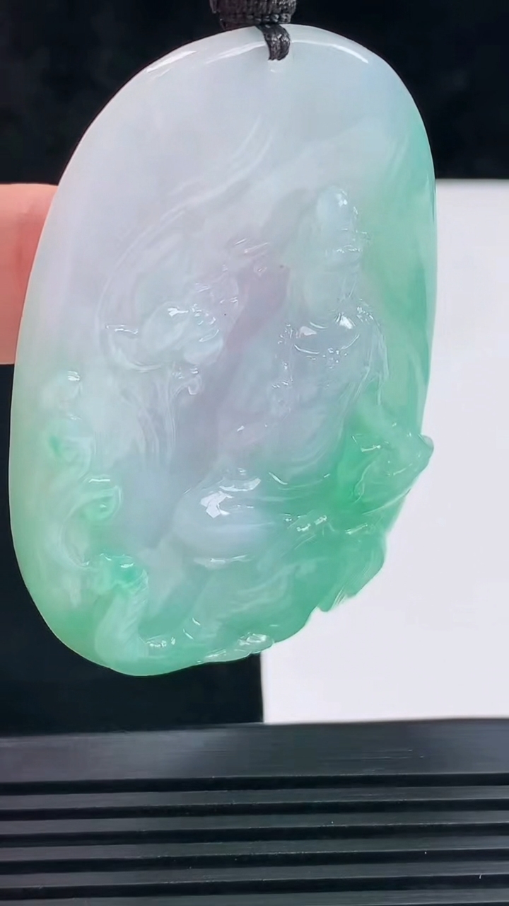 天然A货翡翠普贤菩萨吊坠，尺寸63.6-41-8 重量:47.11g
6月9日