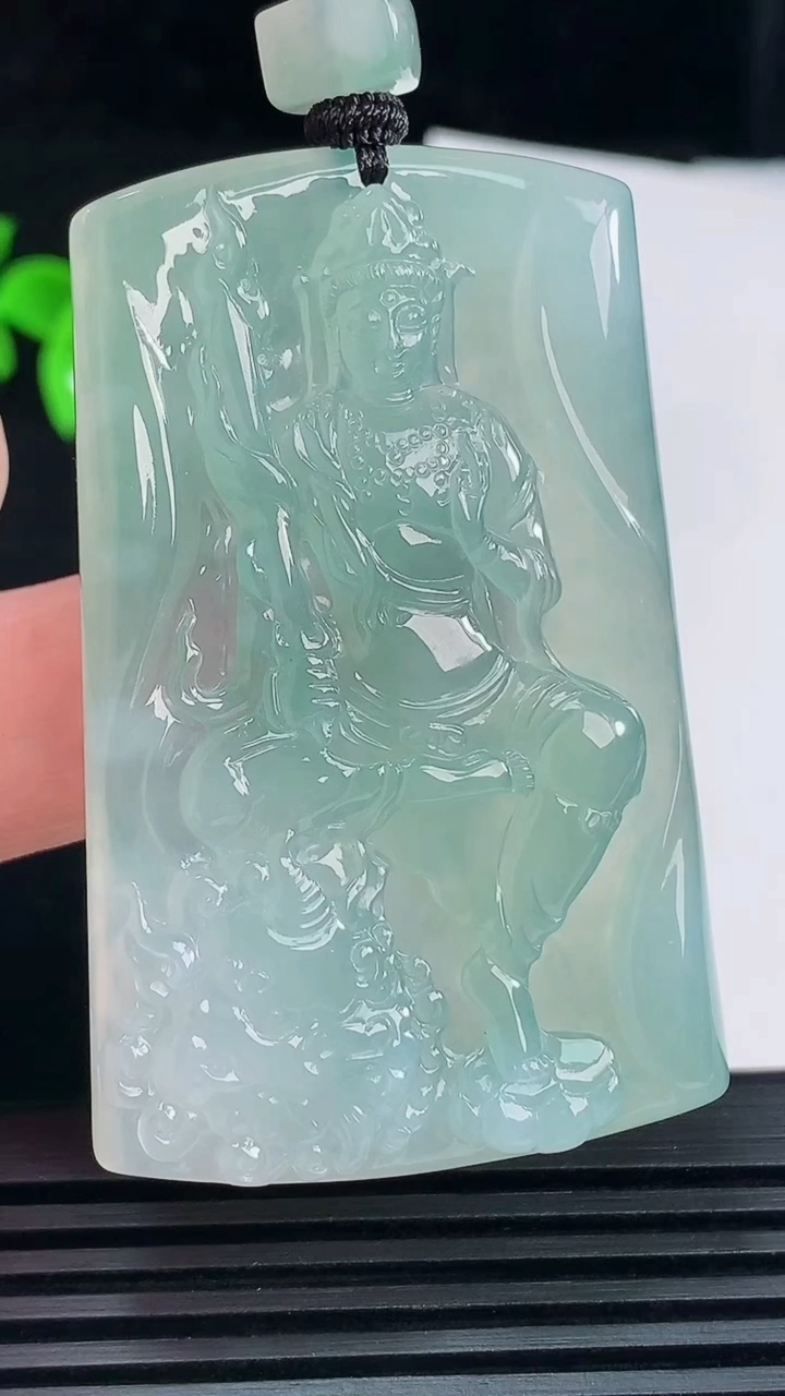 天然A货翡翠文殊菩萨吊坠，尺寸56-36.8-6 重量:35.68g
6月10日