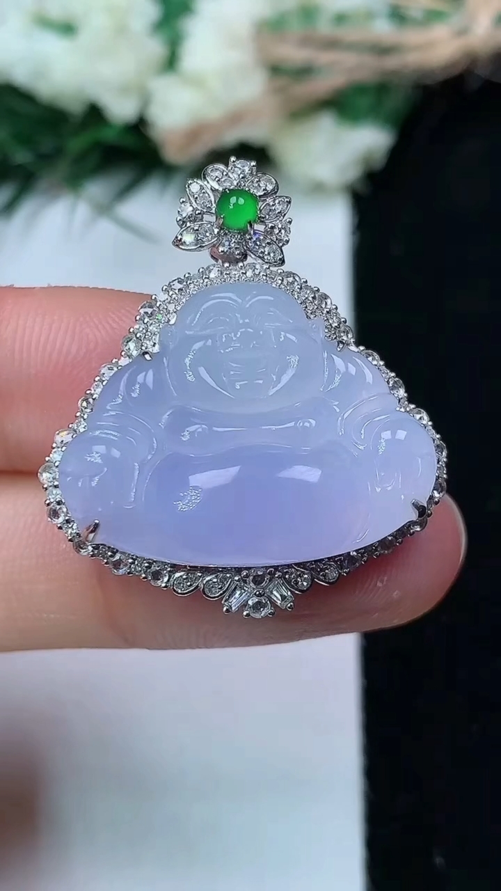 天然A货翡翠紫罗兰佛公吊坠，尺寸31-27-9.2，裸石18.5-24.5，重量:7.90g
6月1