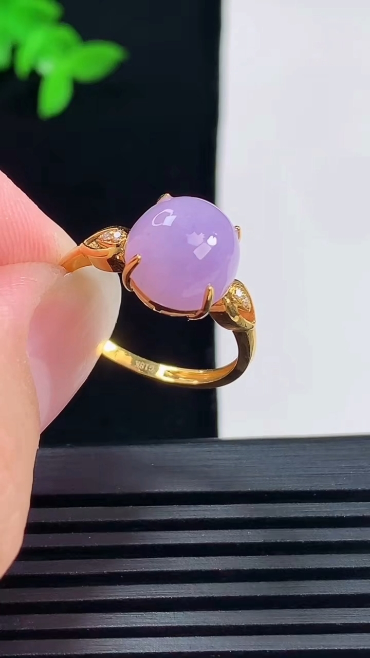 天然A货翡翠18k金紫罗兰蛋面戒指，尺寸17.6-10-9.5-8 重量:2.63g2026年6月1