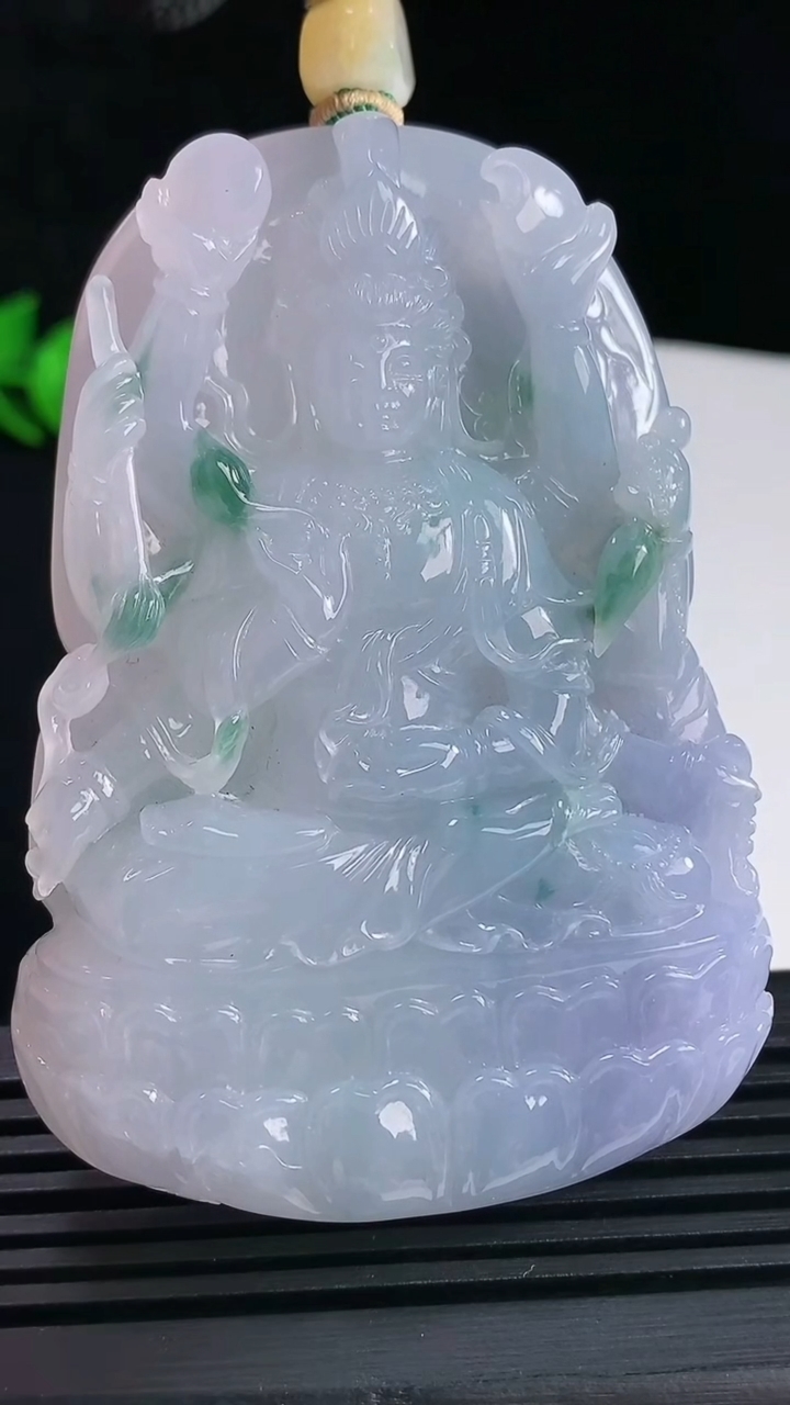 天然A货翡翠双彩紫罗兰 飘花千手观音菩萨吊坠，尺寸70-50-11.5重量:94.32g
6月15日