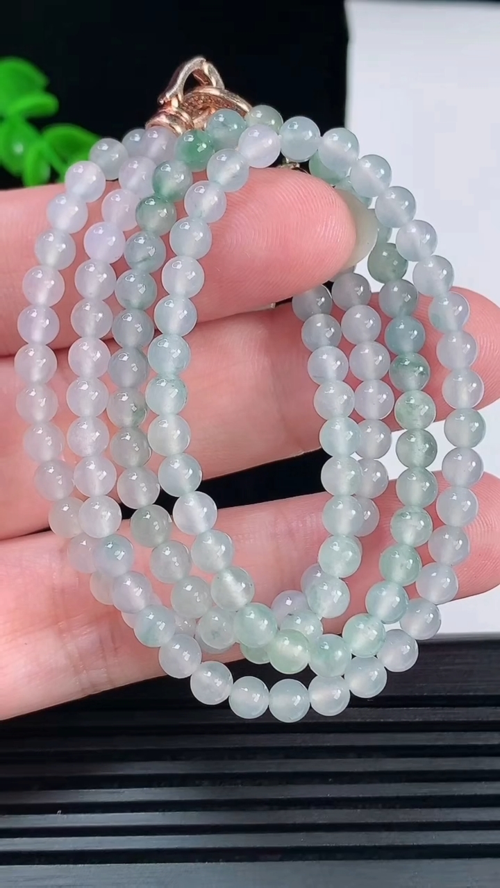 天然A货翡翠种飘花圆珠项链，尺寸4-132颗，重量:21.13g6月15日
工厂直销收藏佳品,种好水