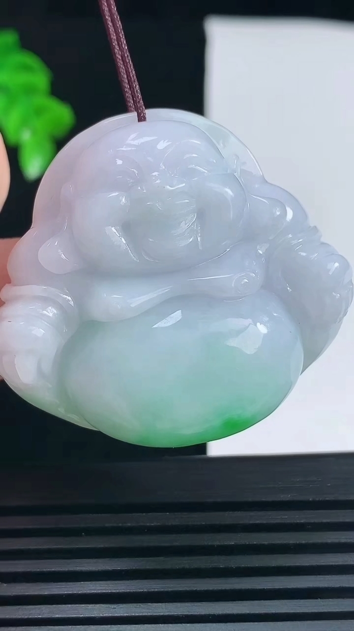 天然A货翡翠佛公吊坠，尺寸37-42.2-11.7重量:29.28g
6月15日