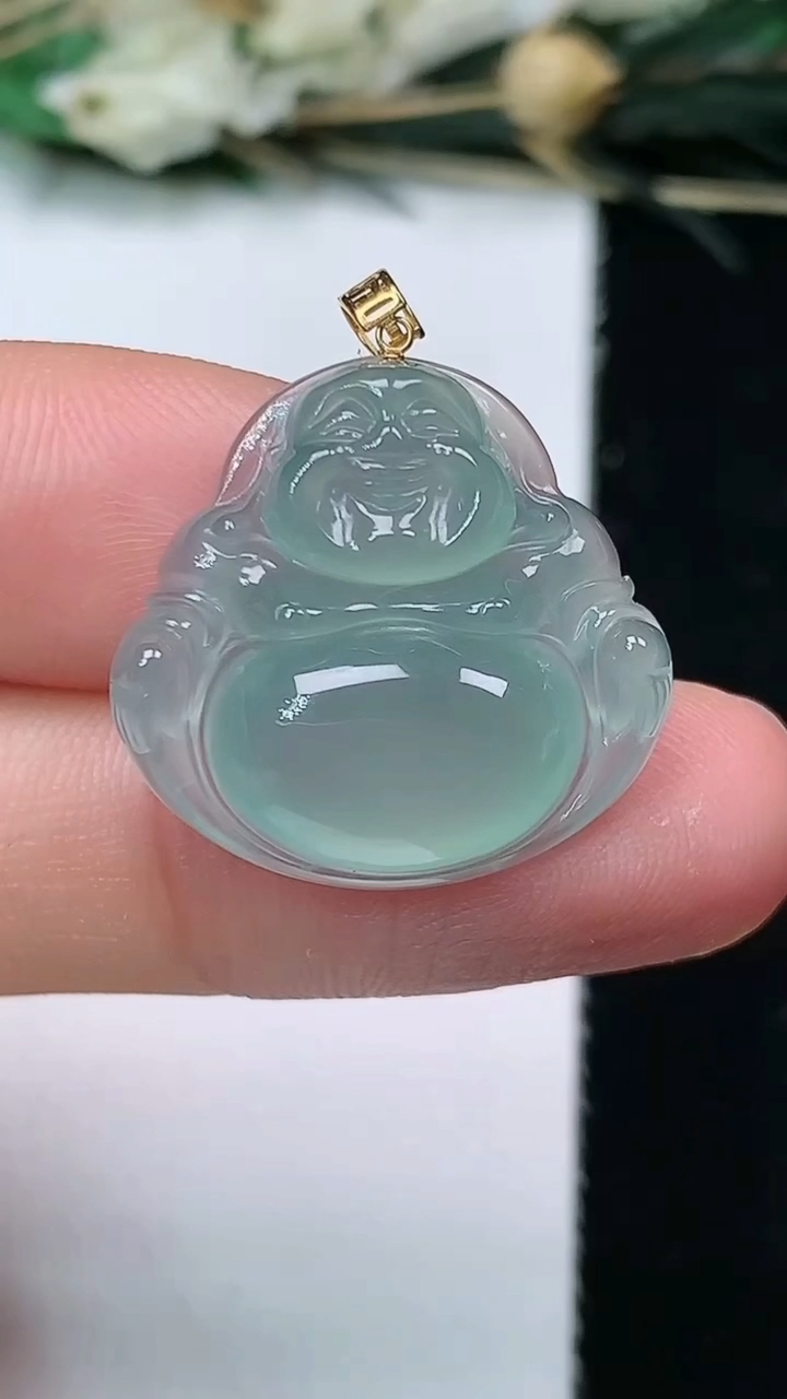 天然A货翡翠蓝水佛公吊坠，尺寸19.8-21-5.4，重量:3.50g
6月15日