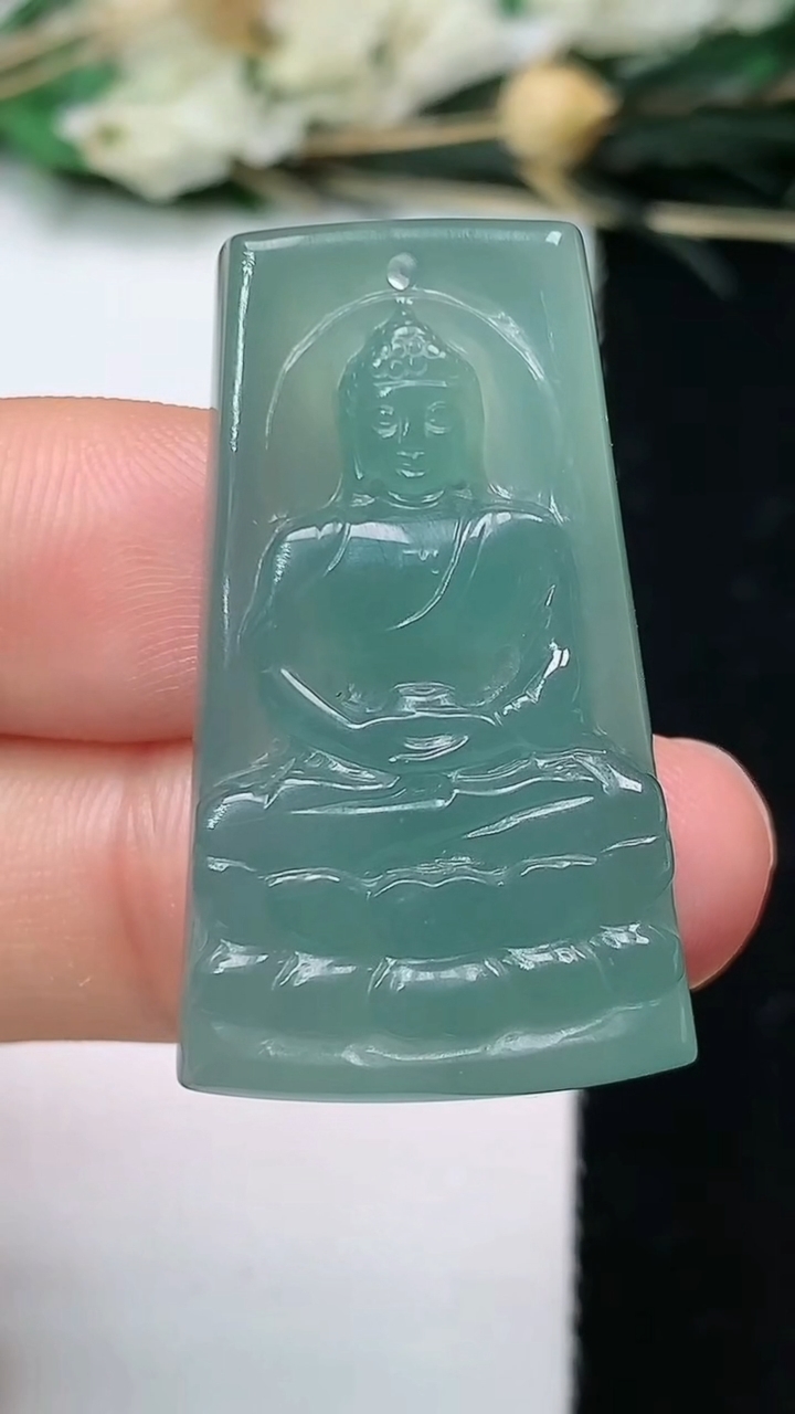 天然A货翡翠蓝水大日如来吊坠，尺寸32.5-19.4-5.9，重量:8.52g
6月16日