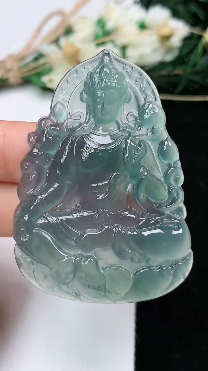 天然A货翡翠蓝水观音菩萨吊坠，尺寸51.8-36.7-5，重量:16.61g
6月16日