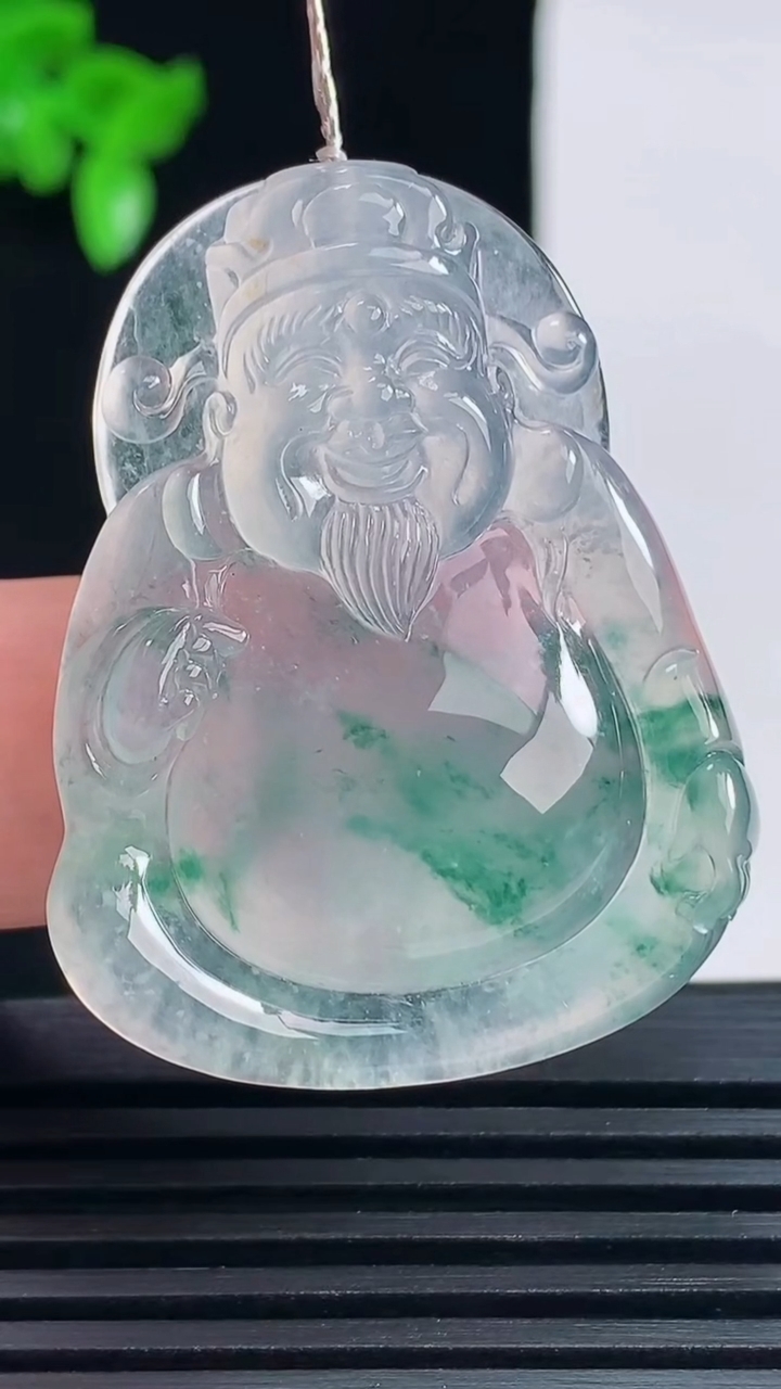 天然A货翡翠种飘花财神爷吊坠，尺寸40-30.8-6.2 重量:13.43g
6月17日