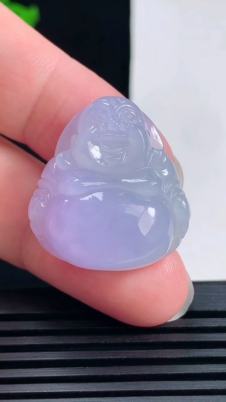 天然A货翡翠冰种紫罗兰佛公吊坠，尺寸27-25.5-11.6 重量:14.26g
6月17日