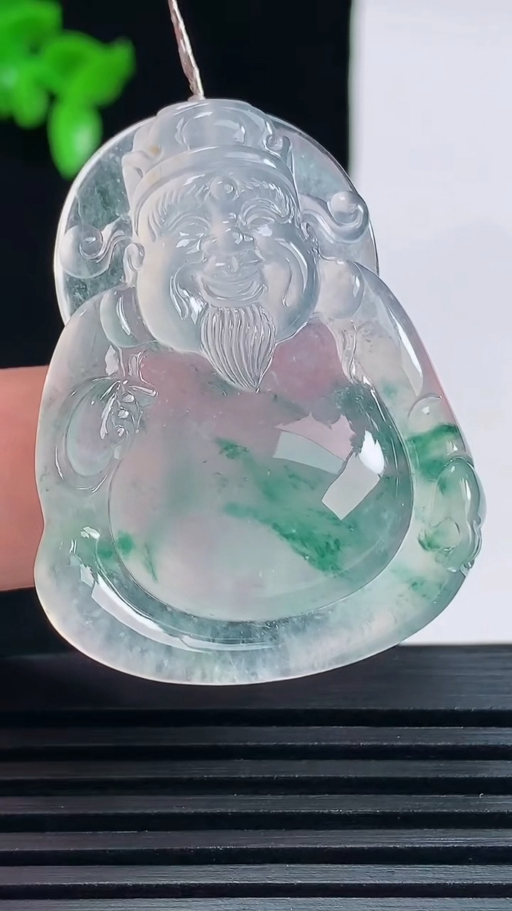 天然A货翡翠种飘花财神爷吊坠，尺寸40-30.8-6.2 重量:13.43g
6月17日