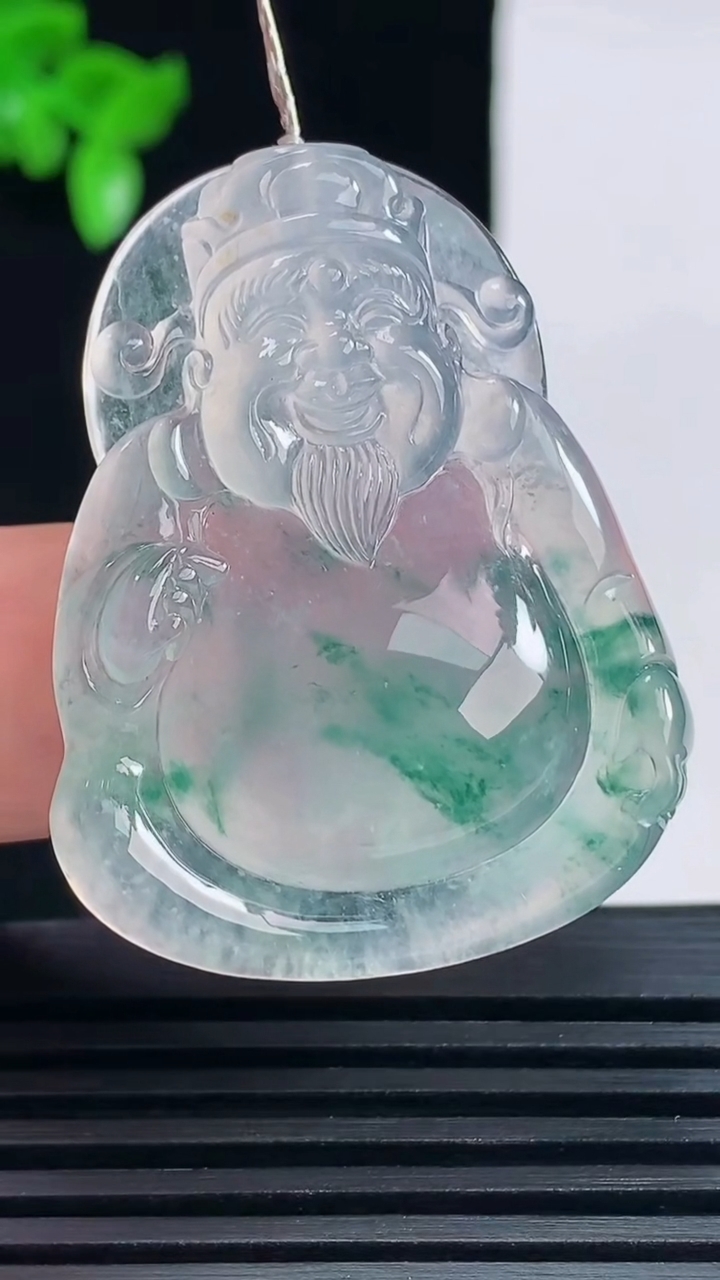 天然A货翡翠种飘花财神爷吊坠，尺寸40-30.8-6.2 重量:13.43g
6月17日