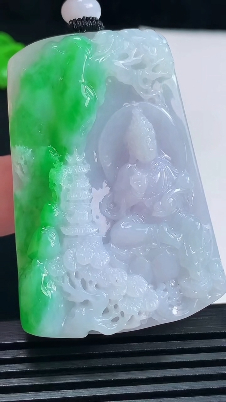 天然A货翡翠山水观音吊坠，尺寸54-39-12 重量:48.97g
6月18日