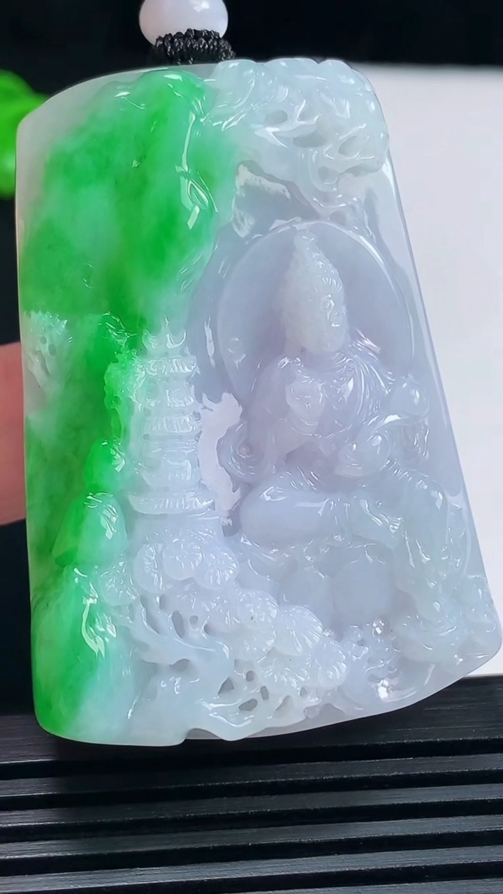 天然A货翡翠山水观音吊坠，尺寸54-39-12 重量:48.97g
6月18日