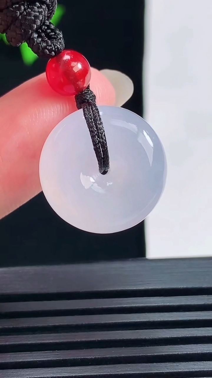 天然A货翡翠冰种紫罗兰平安扣吊坠，尺寸17-7.2 重量:6.36g
6月18日