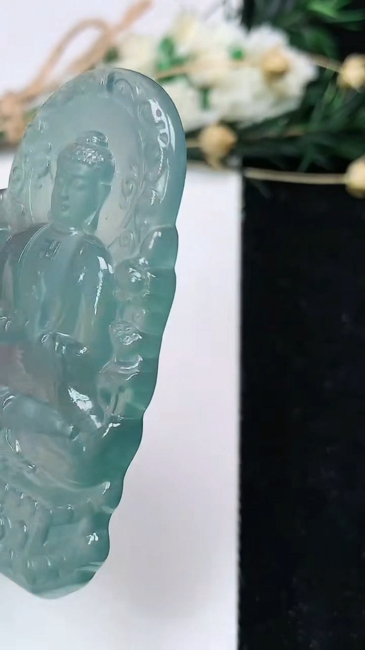 天然A货翡翠蓝水大日如来吊坠，尺寸61.8-35.2-4.8，重量:22.32g
6月19日