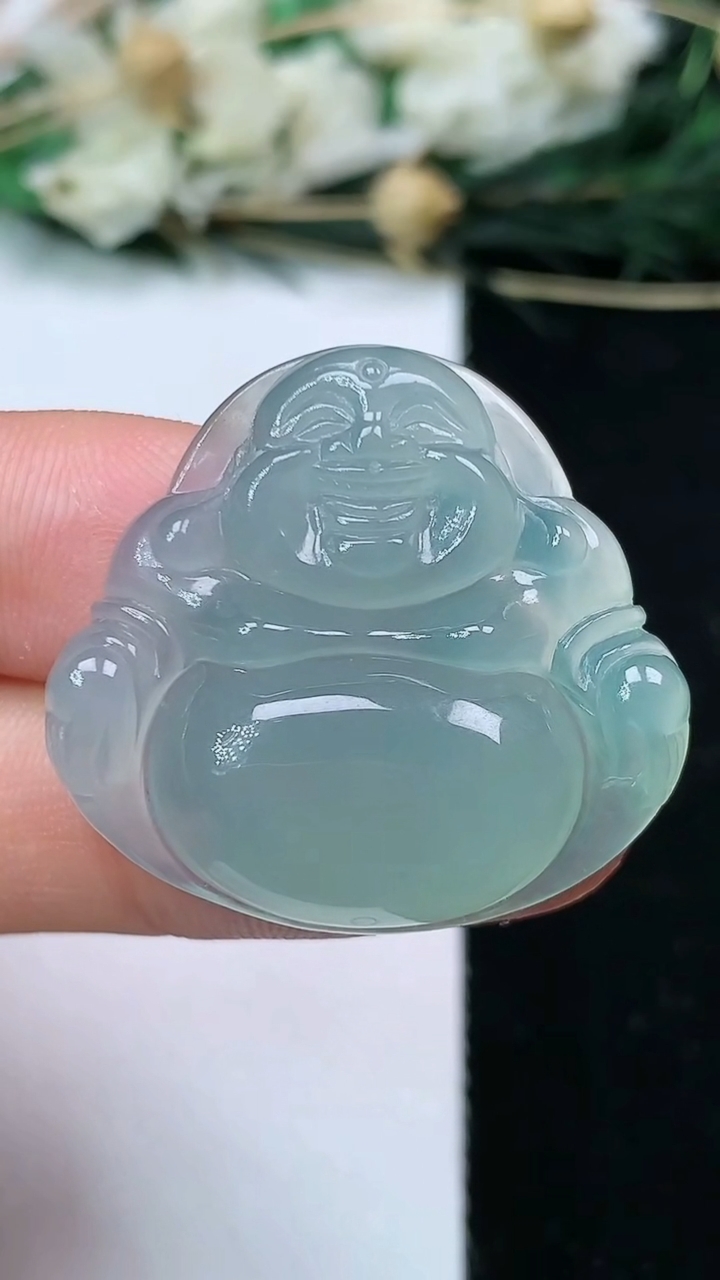 天然A货翡翠佛公吊坠，尺寸27-29-6，重量:8.00g
6月20日