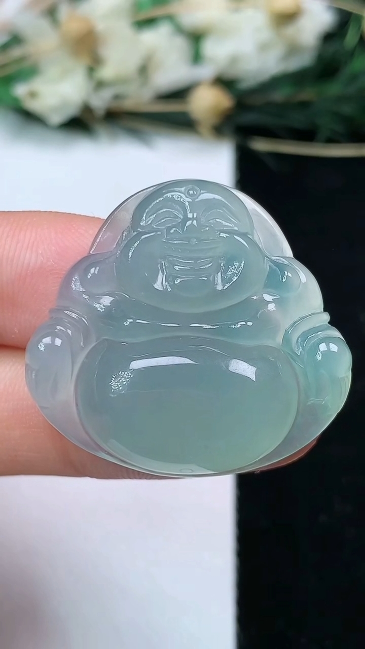 天然A货翡翠佛公吊坠，尺寸27-29-6，重量:8.00g
6月20日