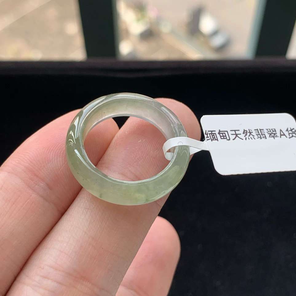 A货天然翡翠冰糯种紫冰黄翡戒指19-20号重量4.55g
6月22日