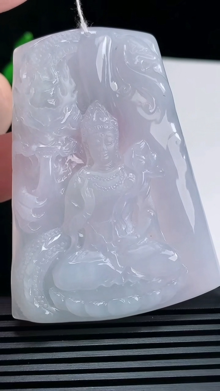 天然A货翡翠紫罗兰祥龙大势至菩萨吊坠，尺寸67-49.5-6.2 重量:42.13g
6月23日