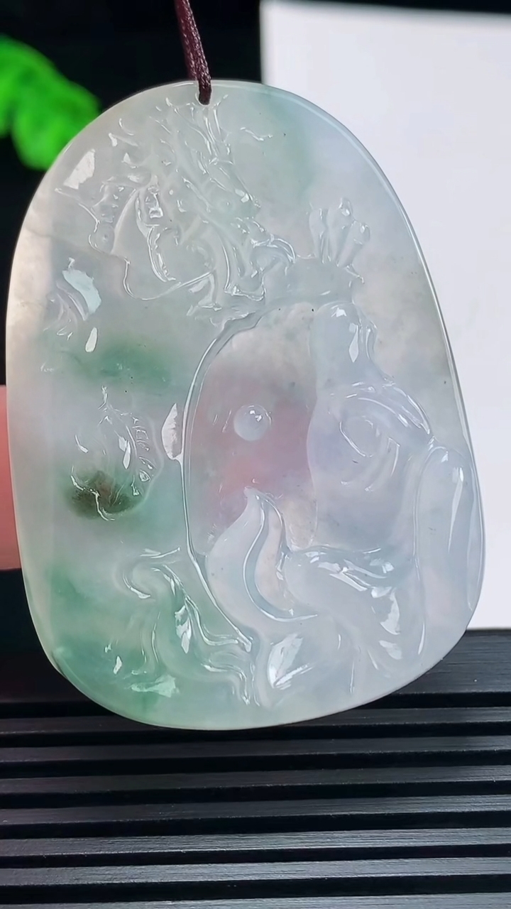 天然A货翡翠紫罗兰 飘花悟道佛吊坠，尺寸51.2-36.8-5.2 重量:20.34g
6月23日