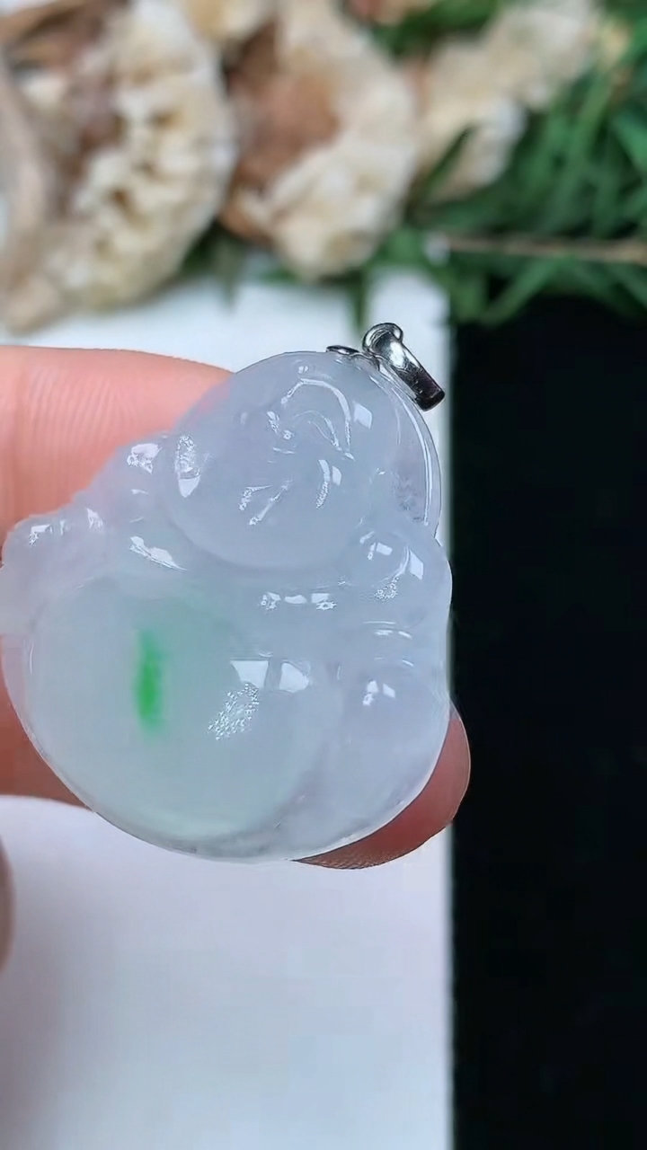 天然A货翡翠佛公吊坠，尺寸27-29.3-5.9，重量:7.55g
6月23日