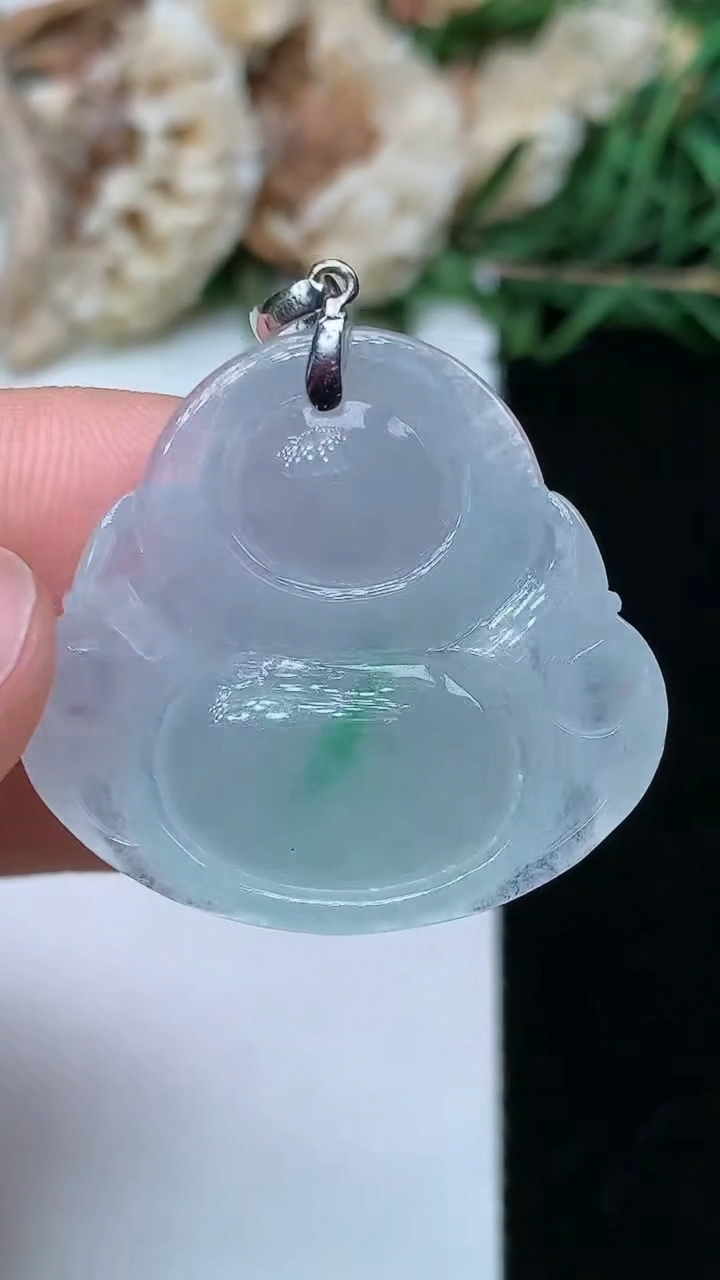 天然A货翡翠佛公吊坠，尺寸27-29.3-5.9，重量:7.55g
6月23日