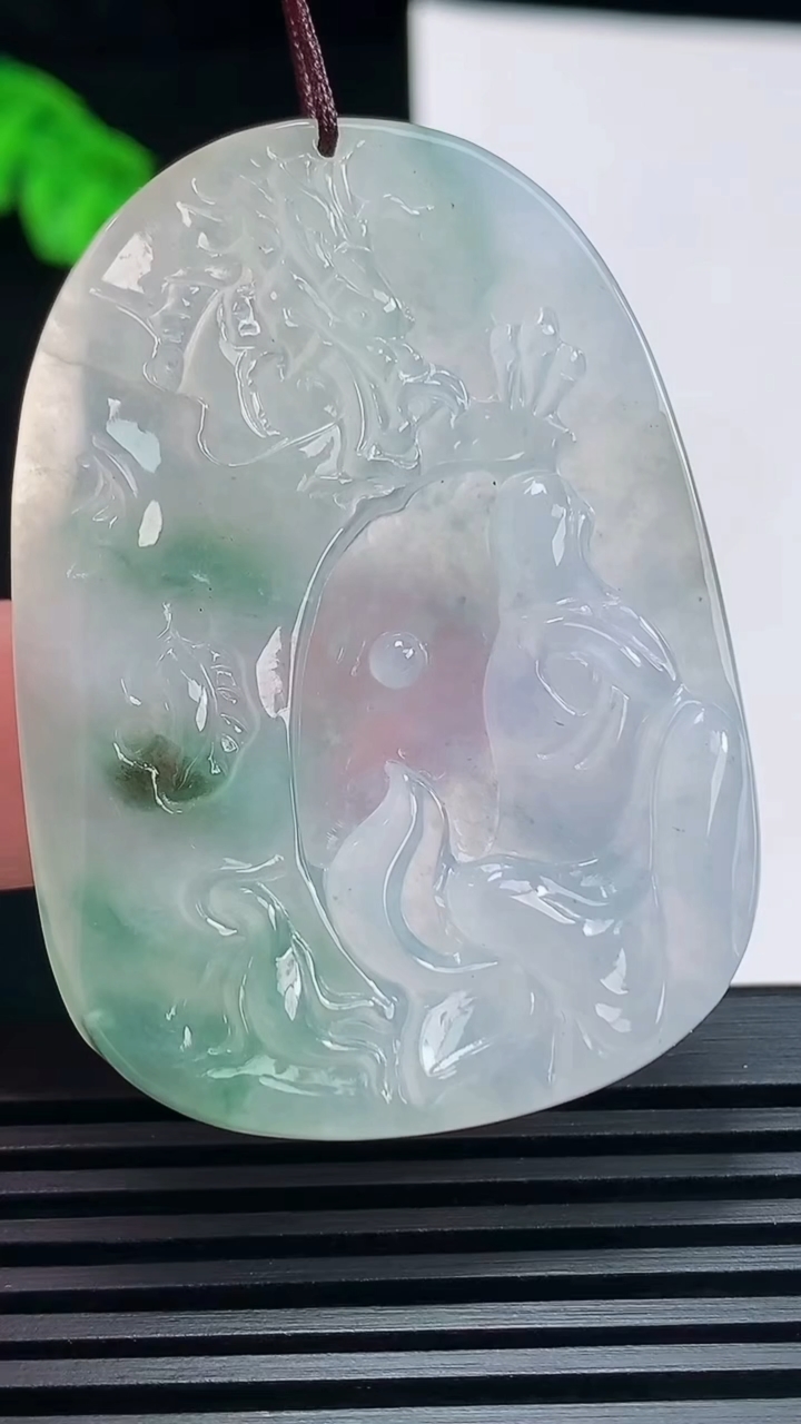 天然A货翡翠紫罗兰 飘花悟道佛吊坠，尺寸51.2-36.8-5.2 重量:20.34g
6月23日