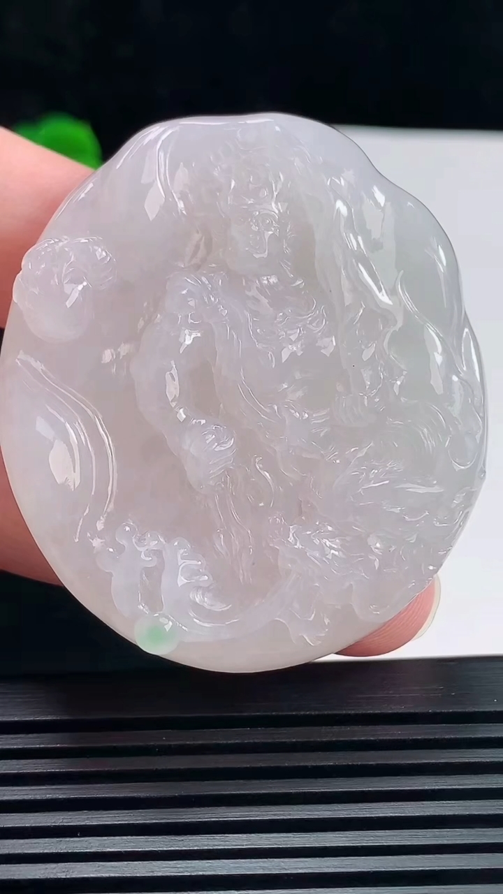 天然A货翡翠御龙不动明王吊坠，尺寸52-45-9 重量:43.60g H30
6月23日