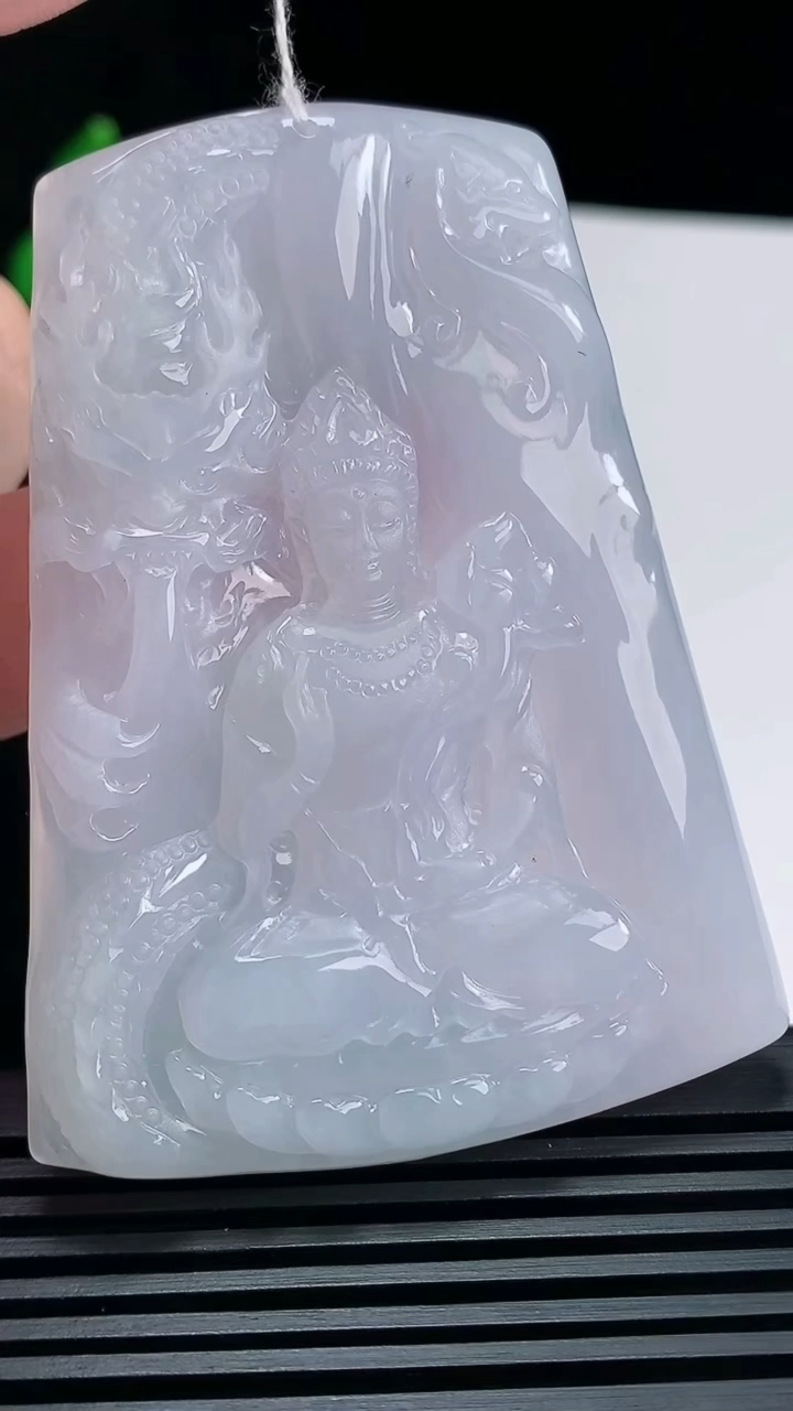 天然A货翡翠紫罗兰祥龙大势至菩萨吊坠，尺寸67-49.5-6.2 重量:42.13g
6月23日