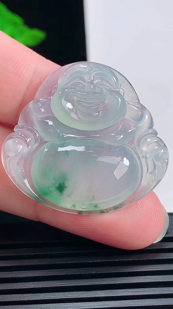 天然A货翡翠种飘花佛公吊坠，尺寸32.6-35.5-6 重量:10.49g
6月23日