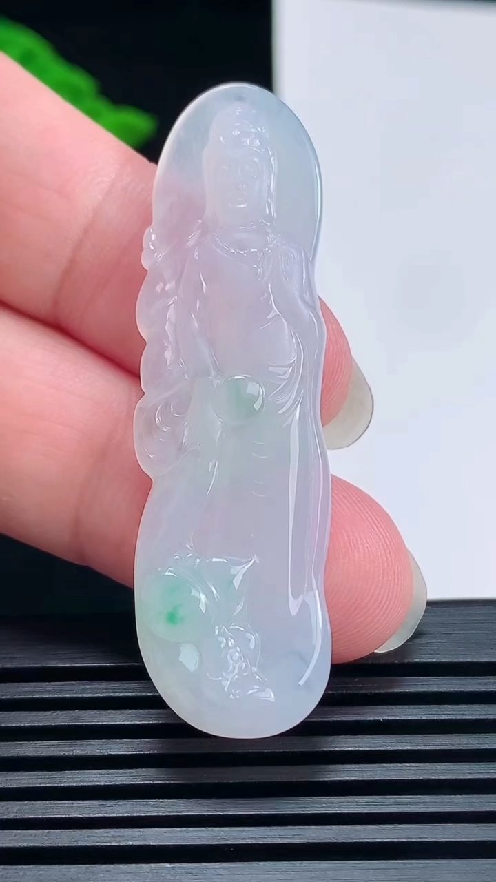 天然A货翡翠观音菩萨吊坠，尺寸54-15.5-4 重量:8.03g
6月23日