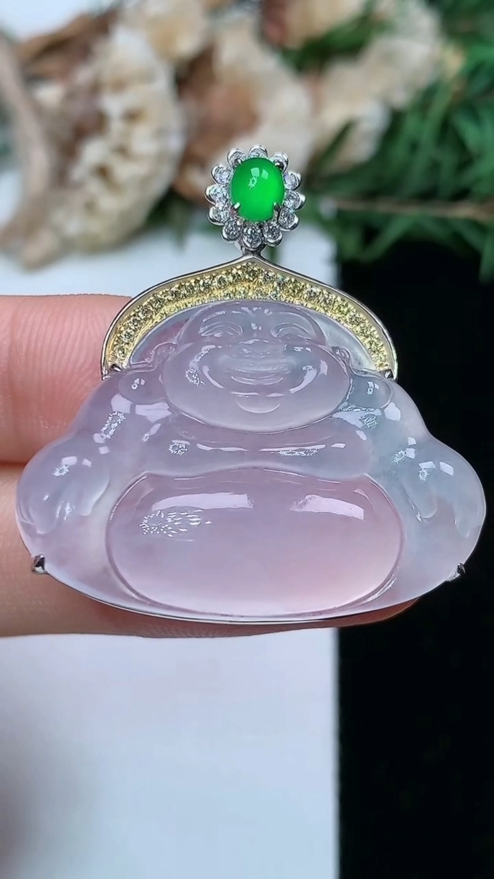 天然A货翡翠白冰佛公吊坠，尺寸22.2-32.5-7，重量:9.18g
6月24日