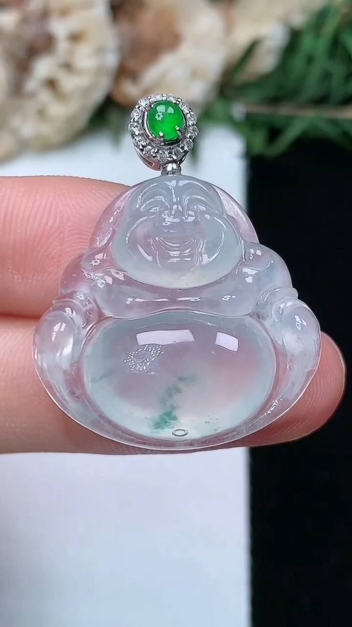天然A货翡翠飘花佛公吊坠，尺寸23.6-25-6，重量:5.70g
6月24日