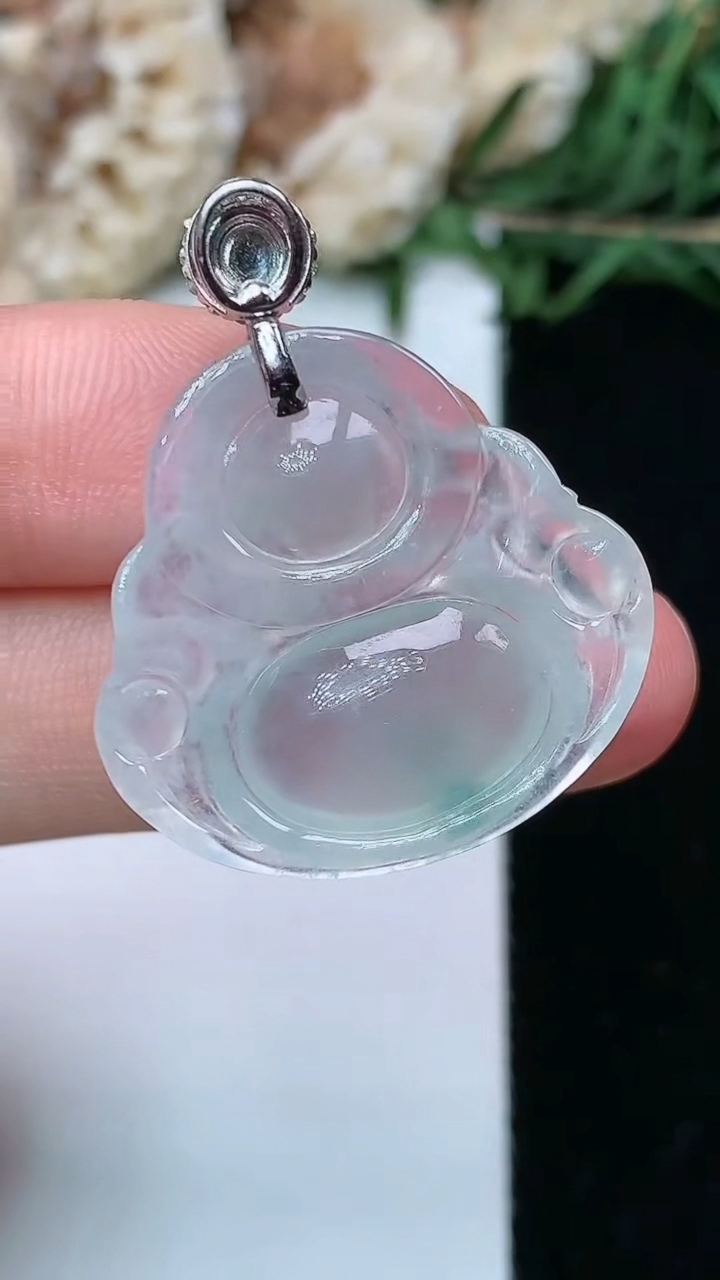 天然A货翡翠飘花佛公吊坠，尺寸23.6-25-6，重量:5.70g
6月24日