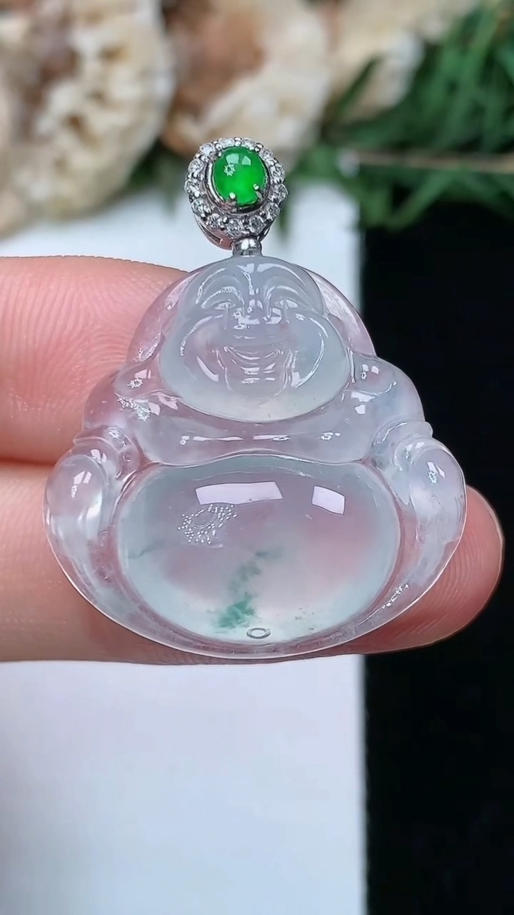 天然A货翡翠飘花佛公吊坠，尺寸23.6-25-6，重量:5.70g
6月24日