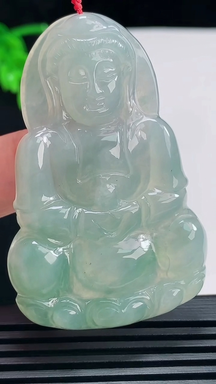 天然A货翡翠正装观音吊坠，尺寸59-38.5-5.8  重量:22.53g
6月25日