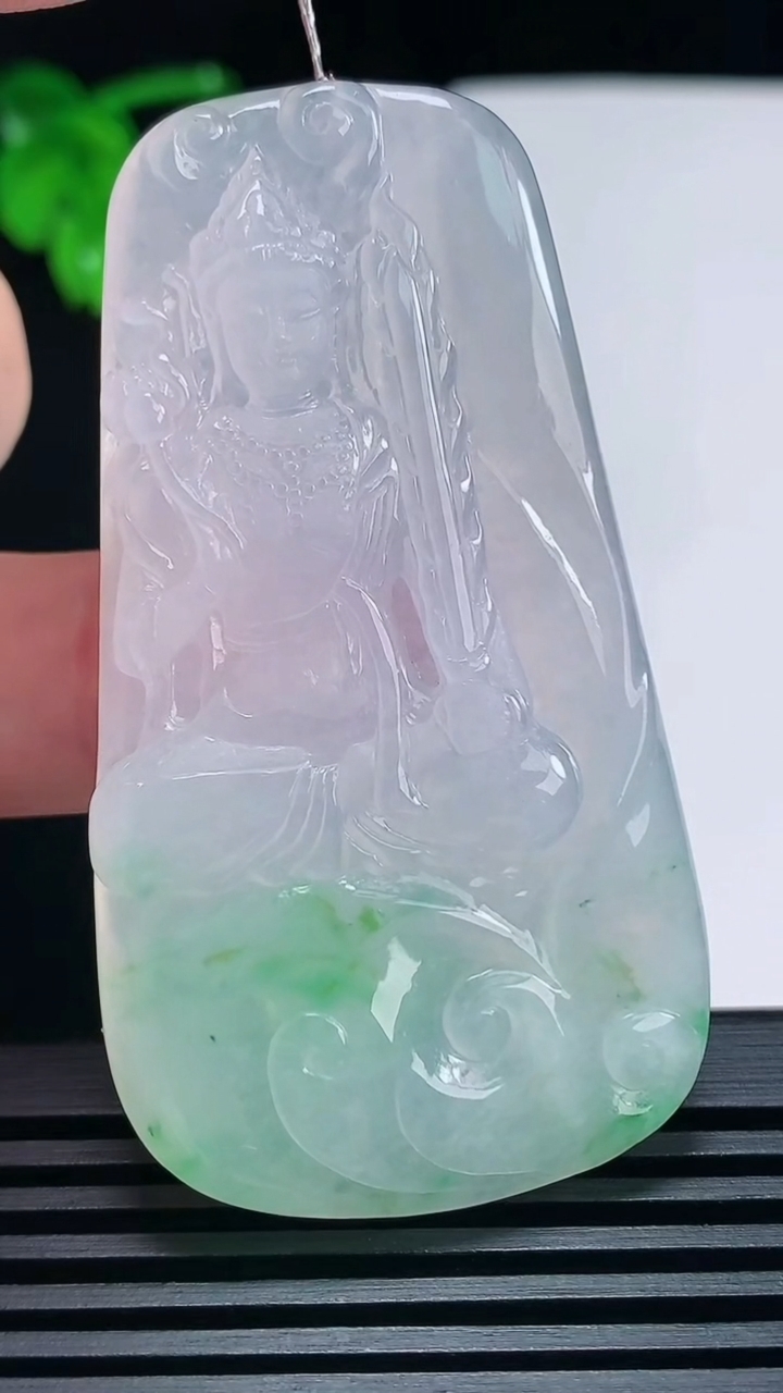 天然A货翡翠普贤菩萨吊坠，尺寸62.5-33.6-6 重量:26.89g
6月25日