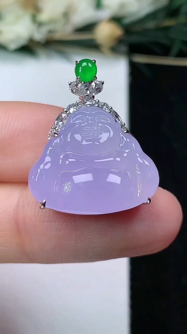 天然A货翡翠紫罗兰佛公吊坠，尺寸15-18.8-9.6，重量:5.95g
6月25日