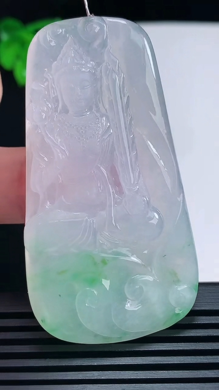 天然A货翡翠普贤菩萨吊坠，尺寸62.5-33.6-6 重量:26.89g
6月25日