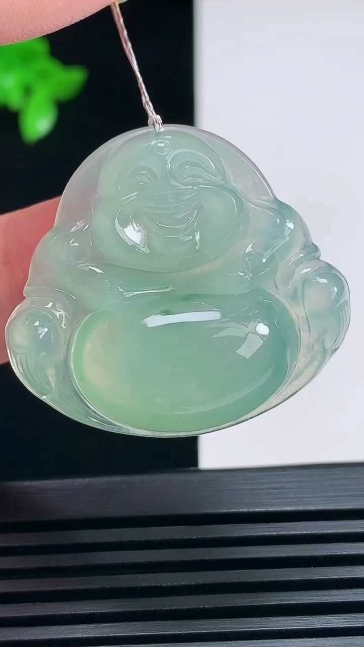 天然A货翡翠佛公吊坠，尺寸31-34.5-8 重量:11.78g
6月25日