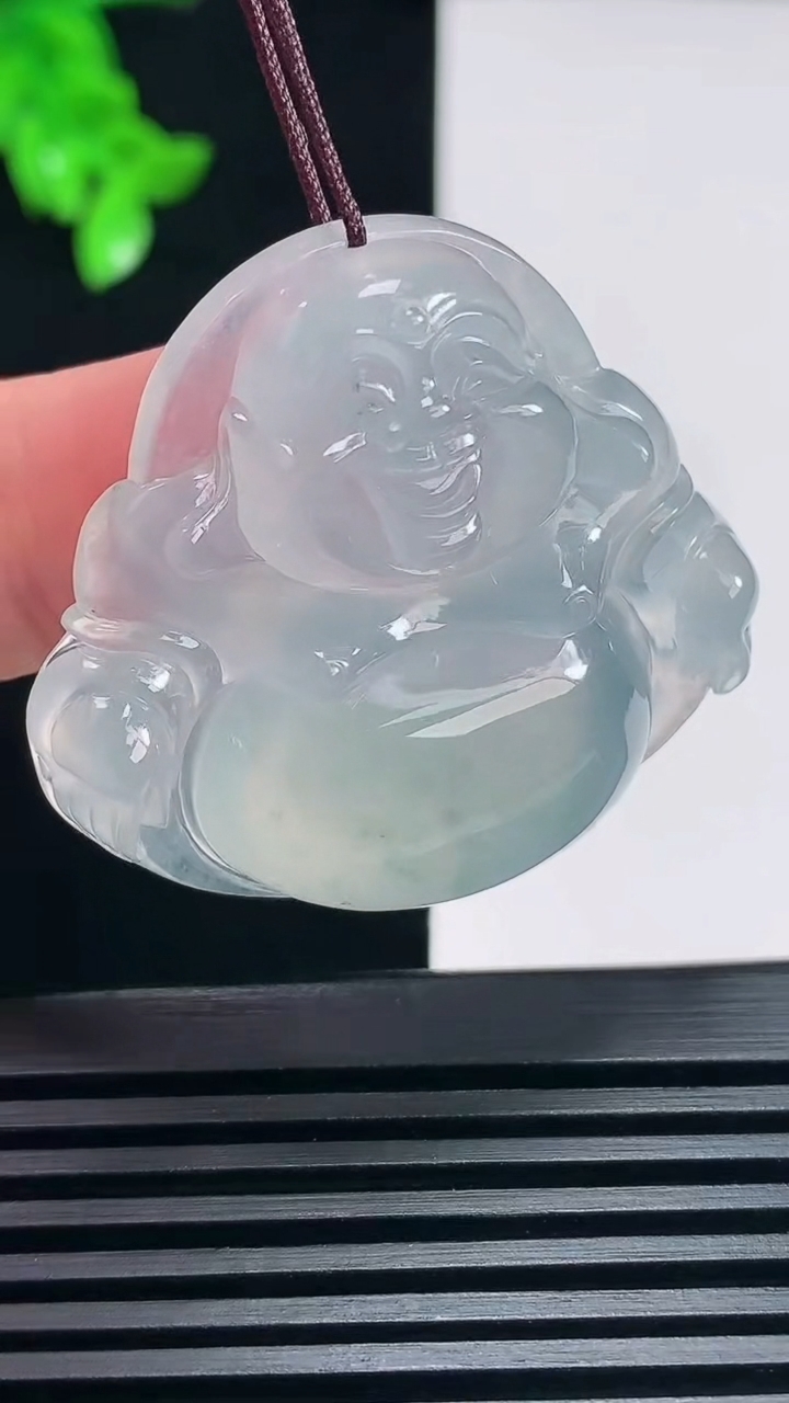 天然A货翡翠种飘花佛公吊坠，尺寸36-39-10 重量:21.00g
6月25日