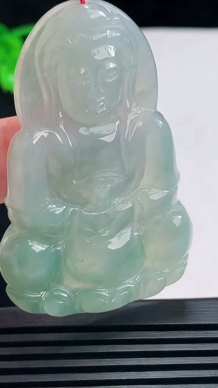 天然A货翡翠正装观音吊坠，尺寸59-38.5-5.8  重量:22.53g
6月25日