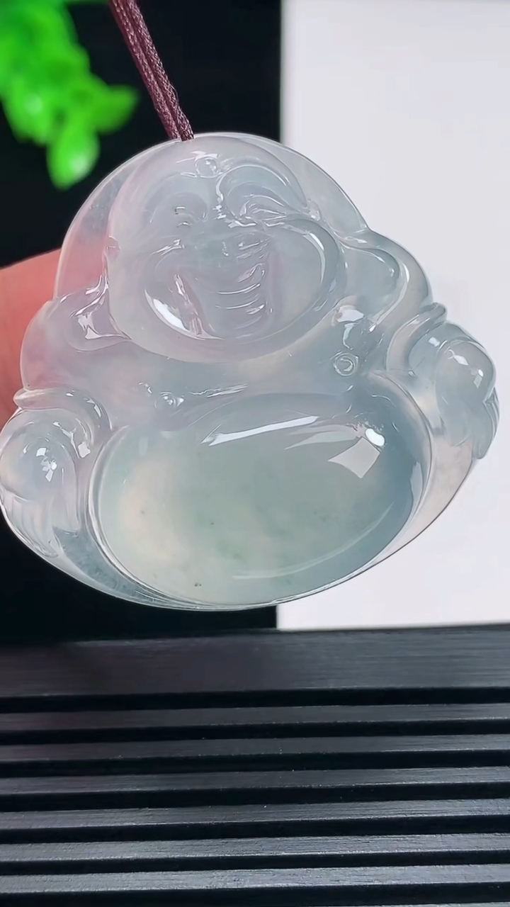 天然A货翡翠种飘花佛公吊坠，尺寸36-39-10 重量:21.00g
6月25日