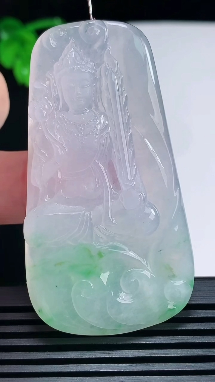 天然A货翡翠普贤菩萨吊坠，尺寸62.5-33.6-6 重量:26.89g
6月25日