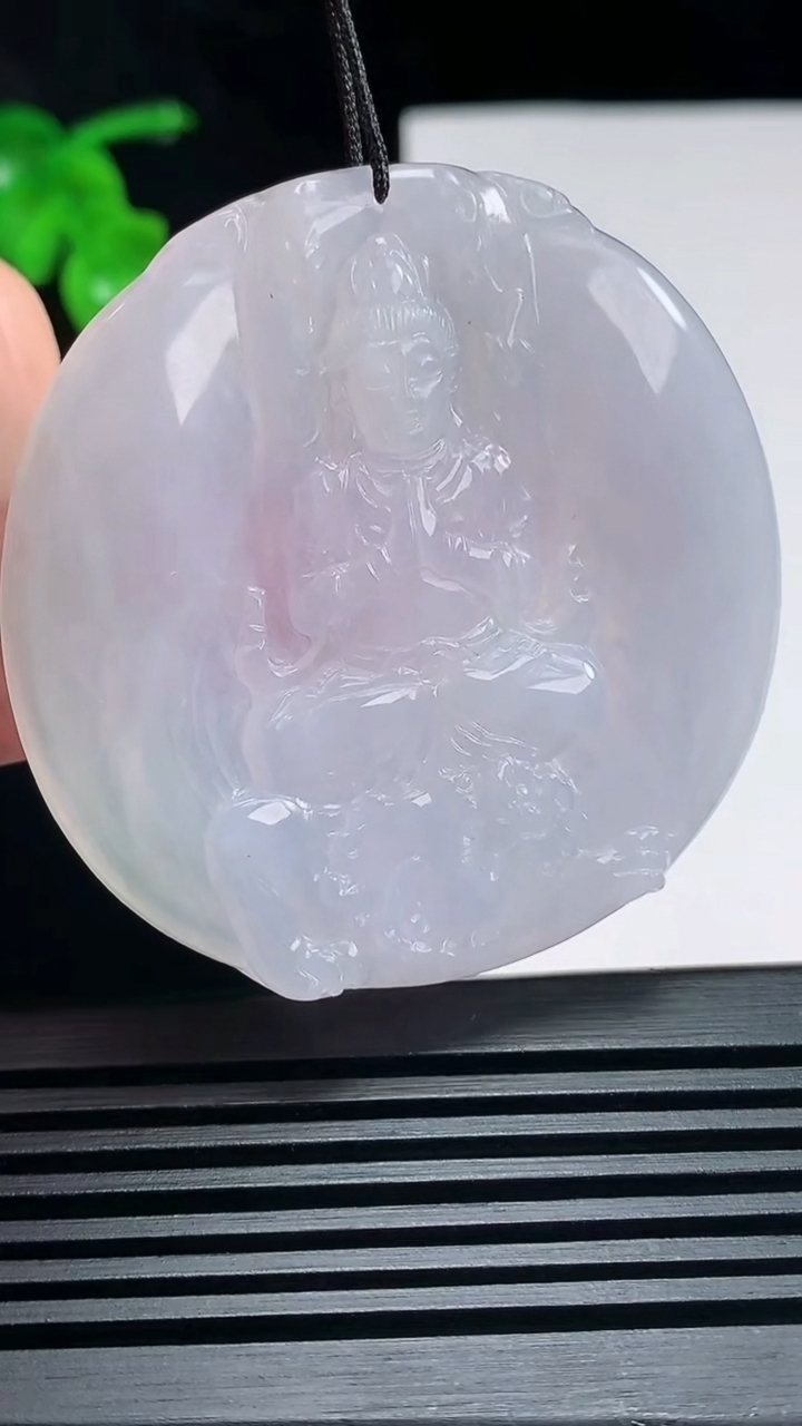 天然A货翡翠紫罗兰文殊菩萨吊坠，尺寸51-50-4 重:20.72g  h1112
6月26日