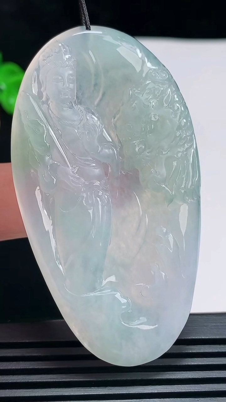 天然A货翡翠文殊菩萨吊坠，尺寸66.6-37-5 重量:25.77g
6月26日