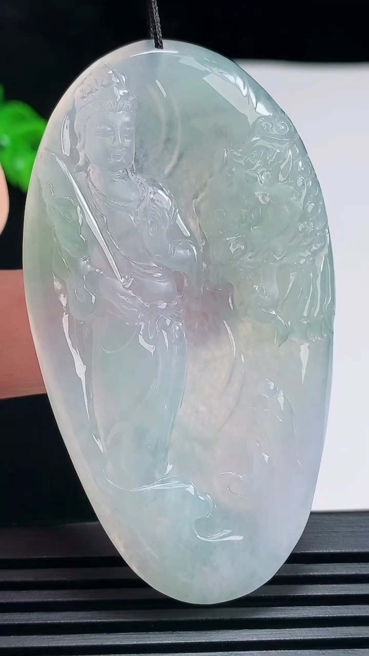 天然A货翡翠文殊菩萨吊坠，尺寸66.6-37-5 重量:25.77g
6月26日