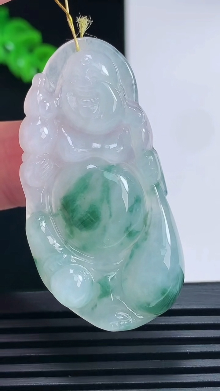 天然A货翡翠飘花布袋佛吊坠，尺寸49-24.5-6.2 重量:13.02g
6月26日